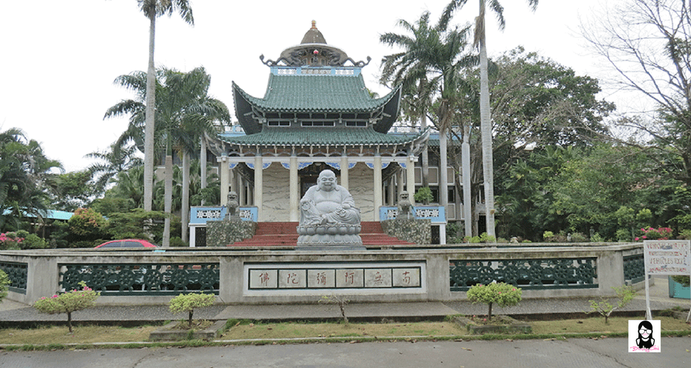 Lon Wa Buddhist Temple in Davao | Blushing Geek