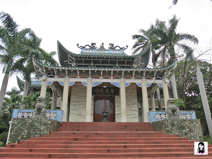 Lon Wa Buddhist Temple in Davao | Blushing Geek